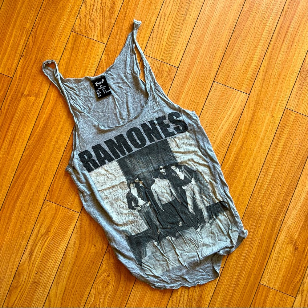 Bravado • Ramones tank